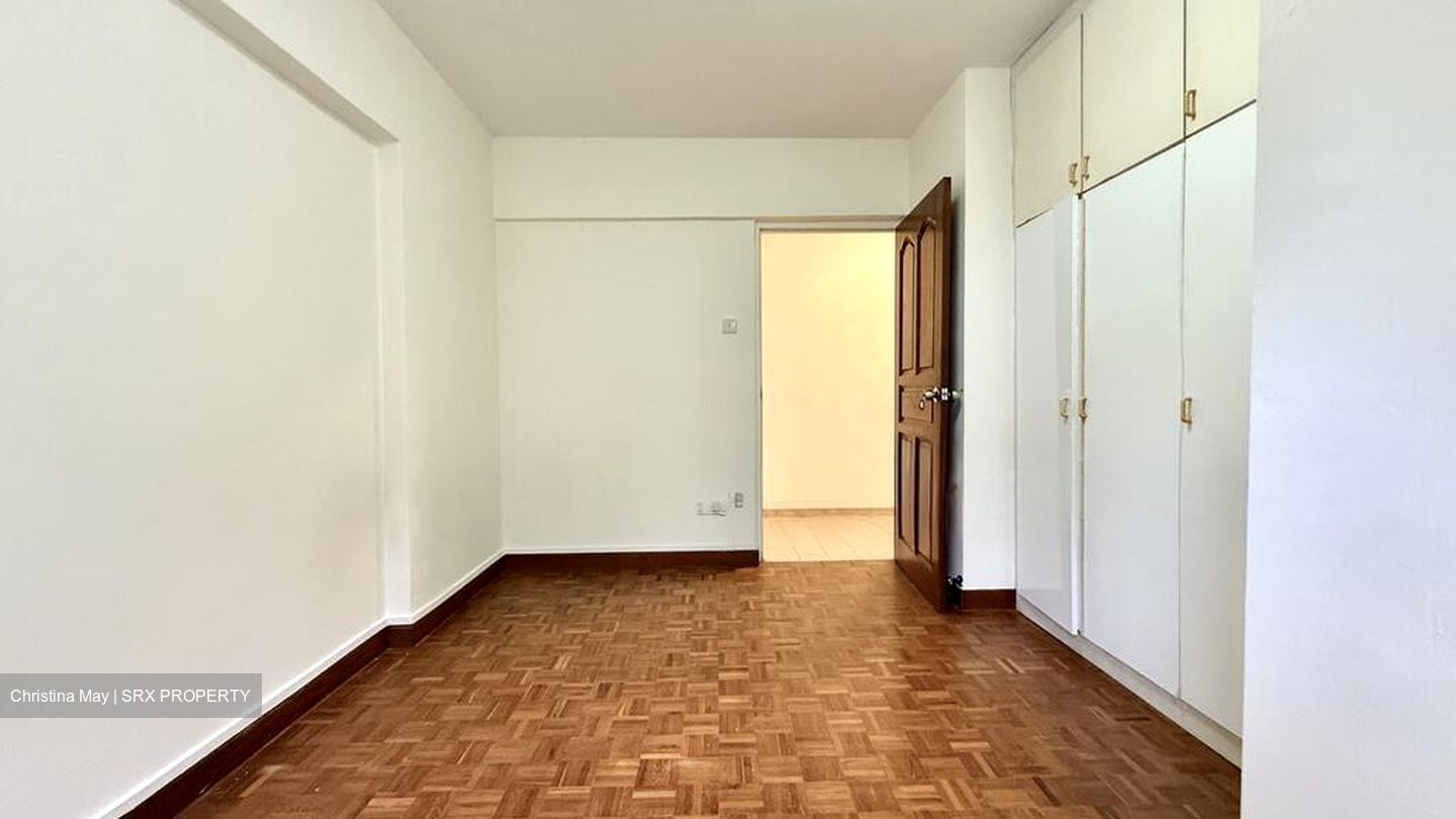 Pine Grove (D21), Condominium #500210561